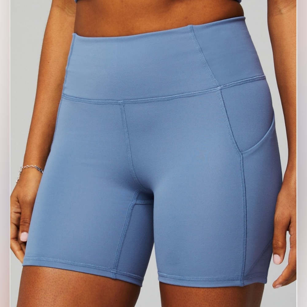 Fabletics Oasis PureLuxe Short (NWOT)